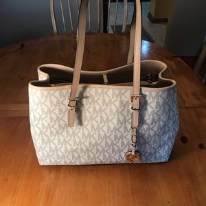 Michael Kors Jet Set Travel Tote
